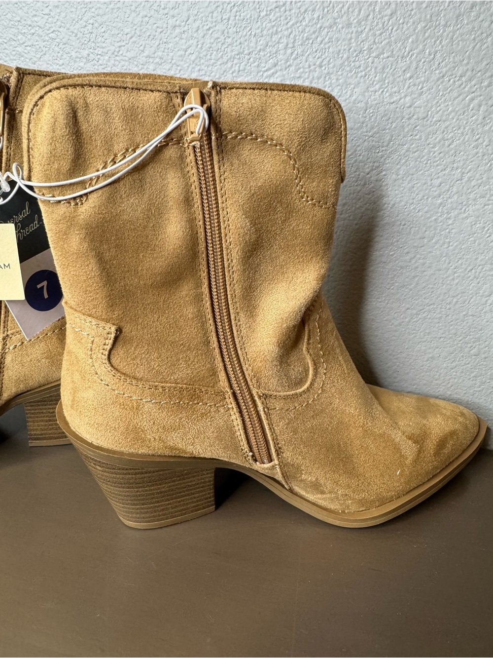 NWT 7 Women's Suede Western Ankle Boots - Tan - Picture 5 of 8